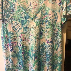 Lilly Pulitzer Etta V-neck top, size Large